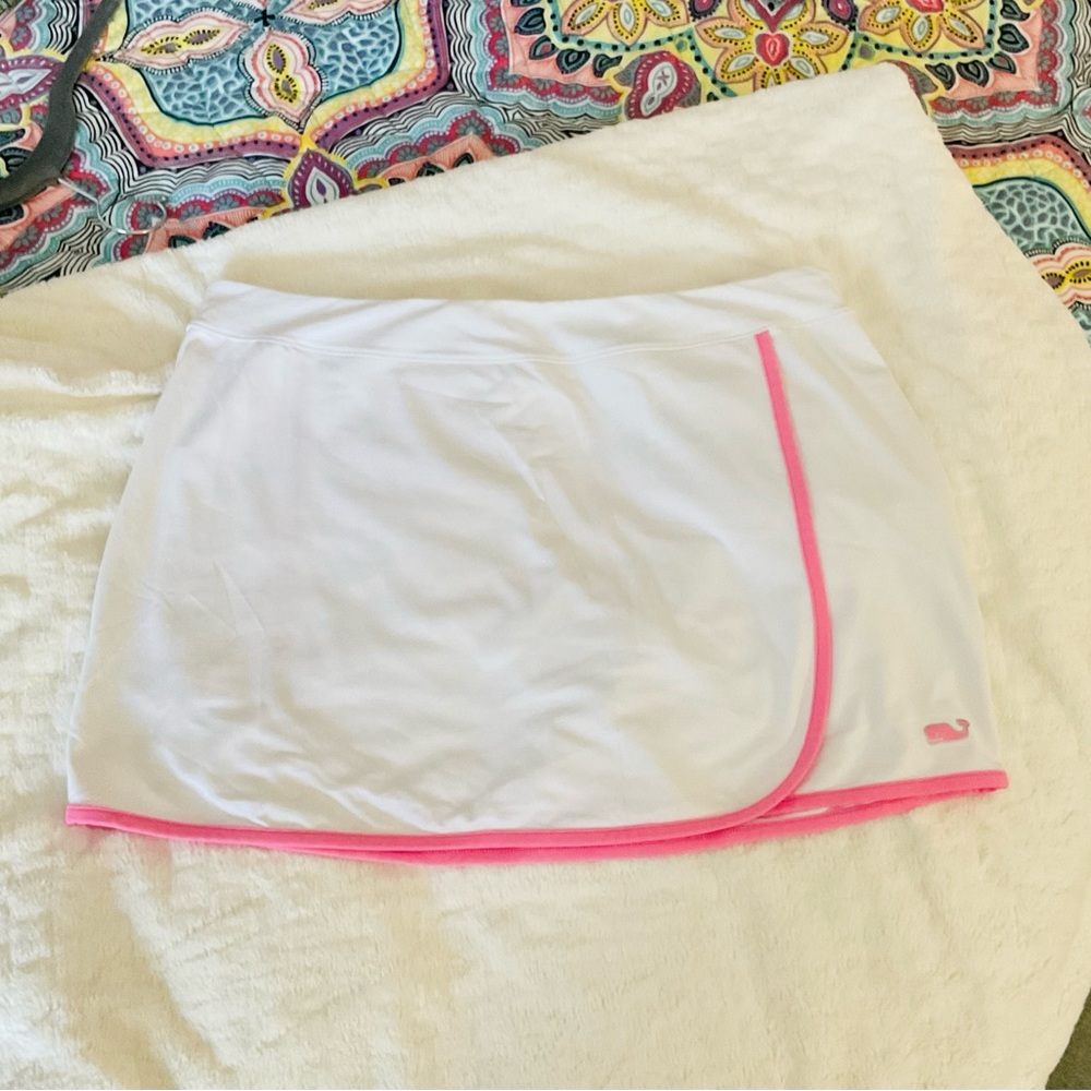 Vineyard Vines White Skort with Pink Trim